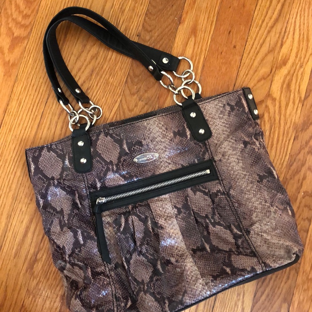 Nine & Co. Black/Brown Soft Reptile Shoulder Bag
